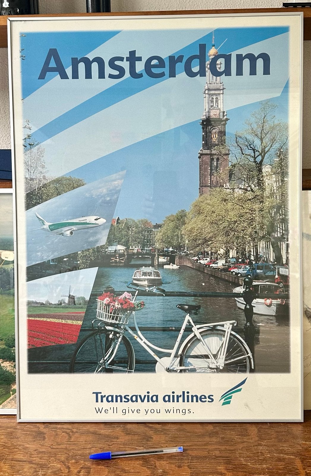 Transavia Promotie Poster Amsterdam - 50x70 cm met lijst, Ophalen, Rechthoekig Staand, Met lijst, Zo goed als nieuw