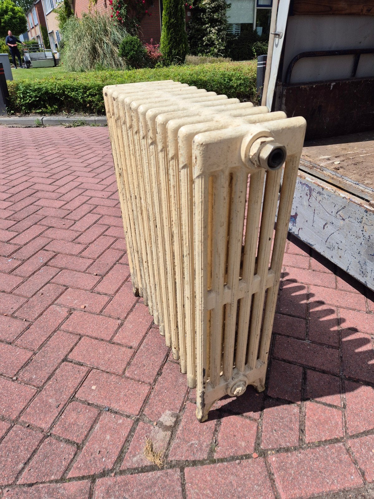 2 antieke giet ijzeren lamellen  radiatoren., Doe-het-zelf en Verbouw, Verwarming en Radiatoren, Ophalen, 30 tot 80 cm, Gebruikt