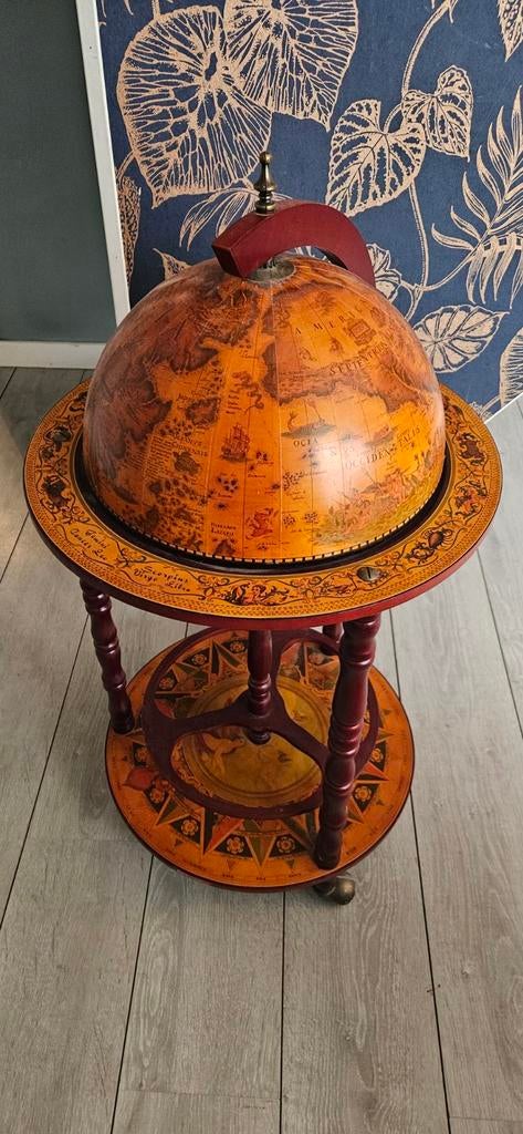 Antieke Wereldbol Bar met Opbergruimte, Antiek en Kunst, Antiek | Keukenbenodigdheden, Ophalen of Verzenden