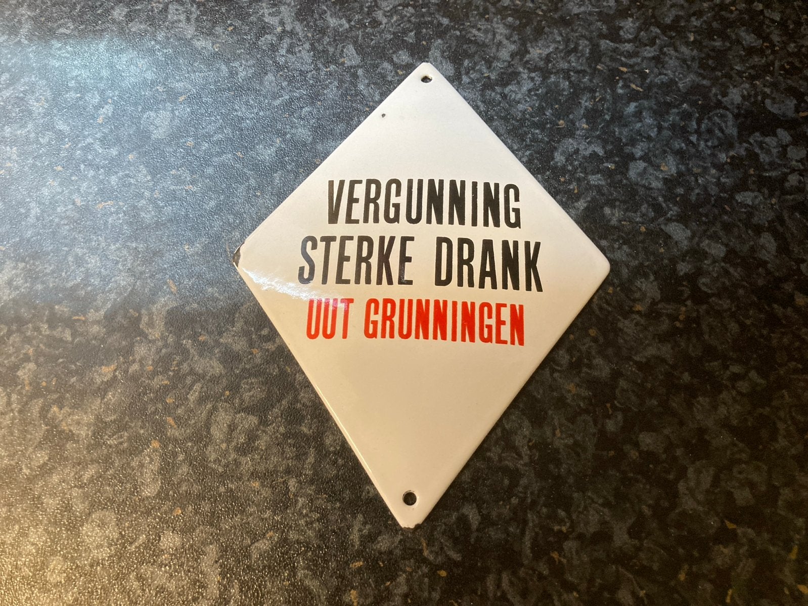 Emaille bord "Vergunning Sterke Drank uit Groningen", Verzenden