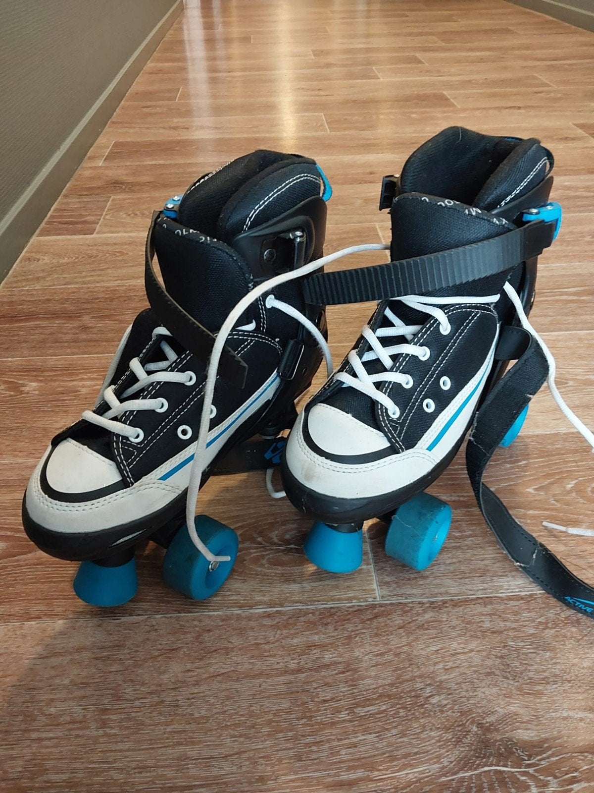 Verstelbare rolschaatsen maat 37-40, Ophalen
