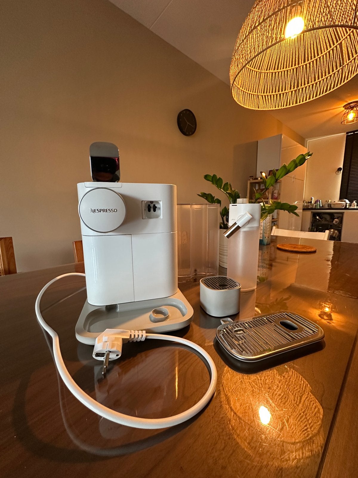 DE LONGHI Nespresso - Gran Lattissima - Zo goed als nieuw, Witgoed en Apparatuur, Koffiepads en cups, Koffiemachine, Ophalen of Verzenden