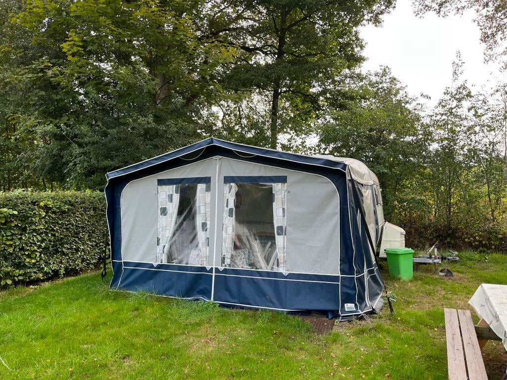 Caravan met voortent, Caravans en Kamperen, Caravans, Rondzit, Tot en met 2, Particulier, 500 - 750 kg