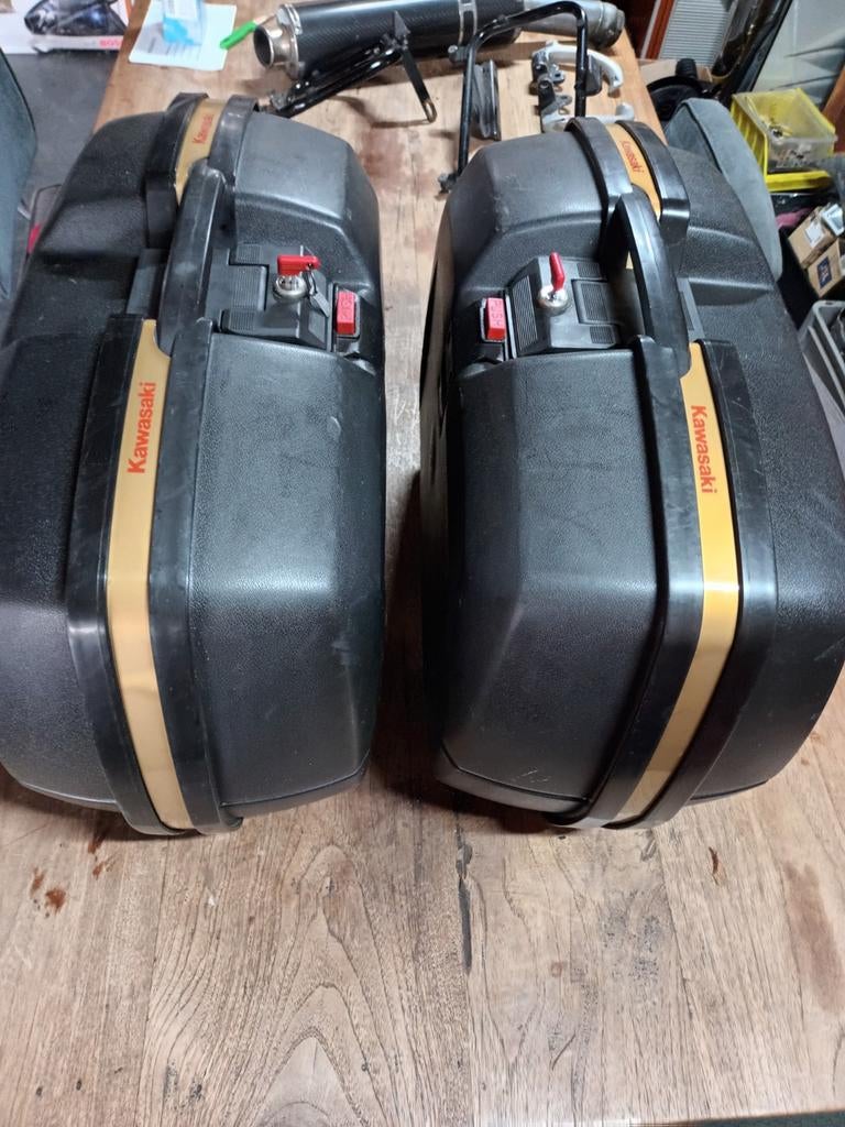 2 x Givi koffers met rek in topstaat, Motoren, Accessoires | Koffers en Tassen, Ophalen, Gebruikt