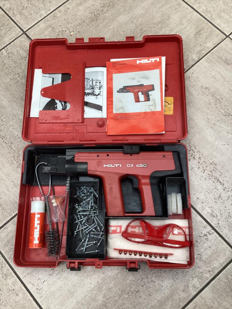 Hilti schiethamer DX 450, Ophalen, Zo goed als nieuw