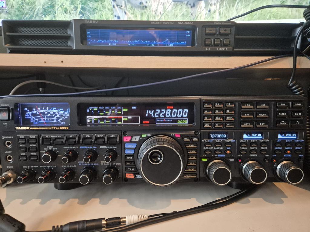 ZEER MOOIE YAESU FTdx-5000MP, Telecommunicatie, Zenders en Ontvangers, Ophalen, Zo goed als nieuw