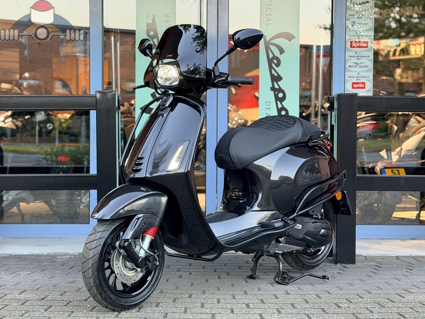 VESPA Sprint 125 Iget ABS Graphite Grey  Akrapovic 0Km Actie
