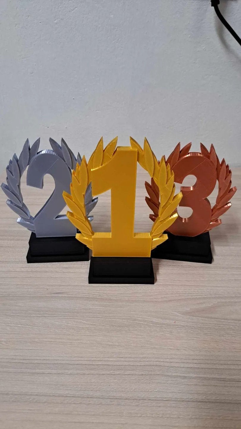 3D Geprinte Trofeeën Set - Plaats 1, 2 en 3, Ophalen of Verzenden, Nieuw, Overige sporten, Overige typen