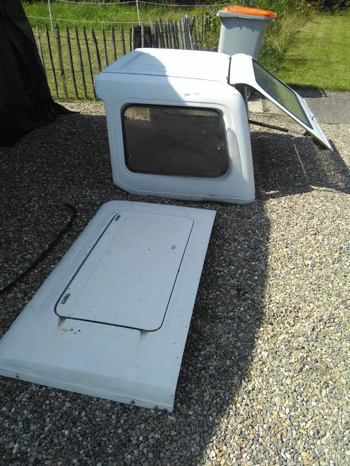 Daihatsu Taft  hardtop, Ophalen, Bumper