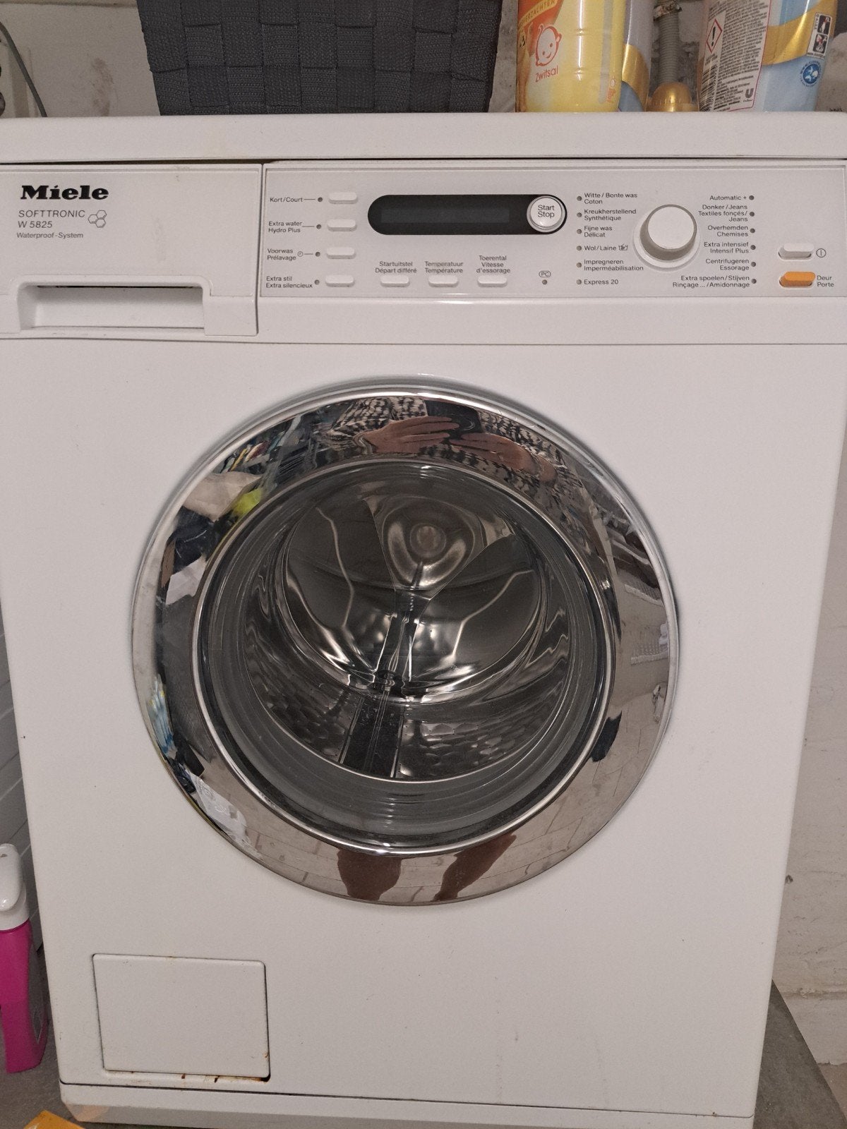 Miele W 5825 Softtronic Wasmachine - 1600 toeren, 6 tot 8 kg, Gebruikt, 1600 toeren of meer, Voorlader