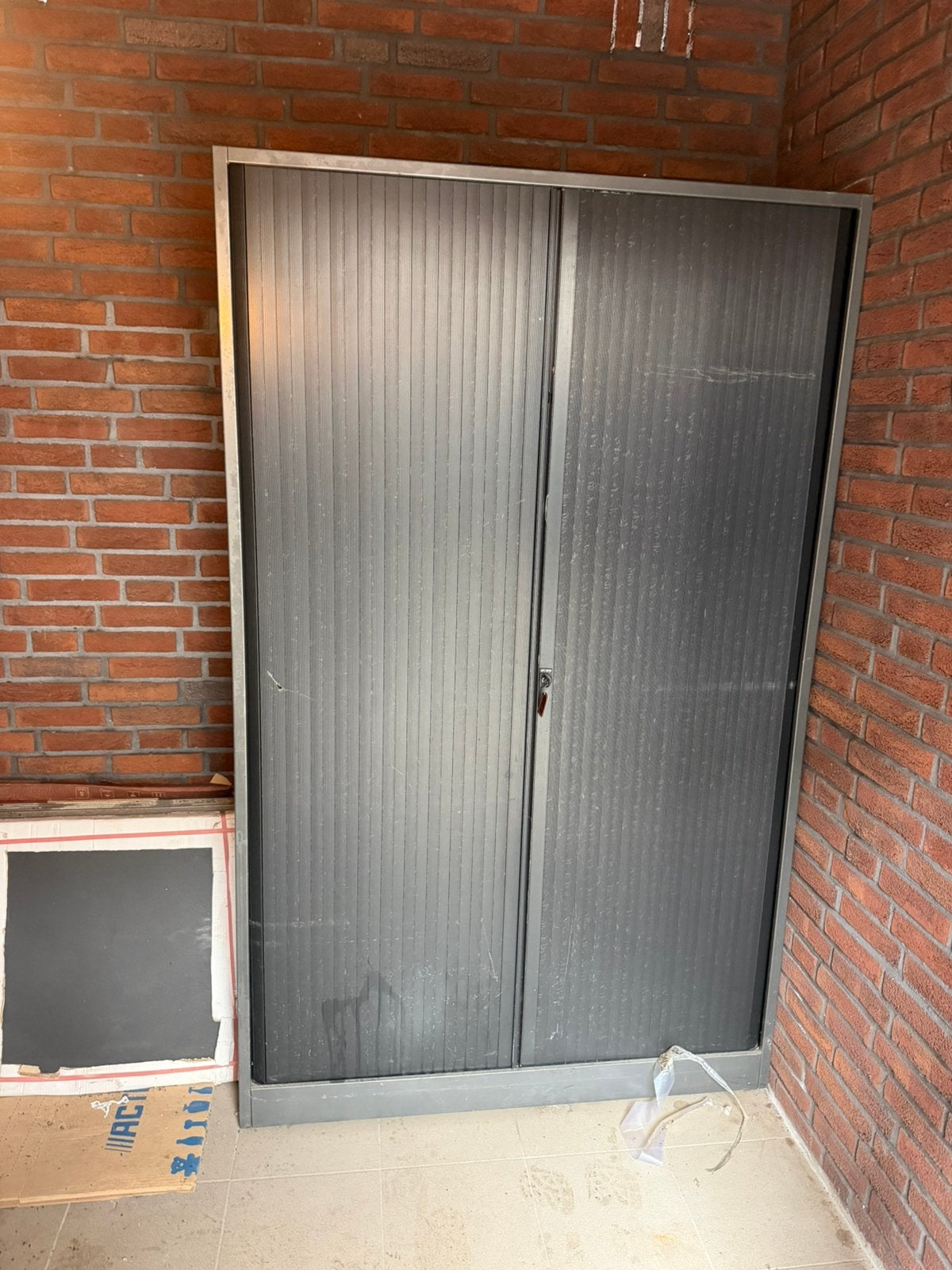 Roldeur kast ıjzer, Ophalen of Verzenden, Zo goed als nieuw, 25 tot 50 cm, Minder dan 100 cm