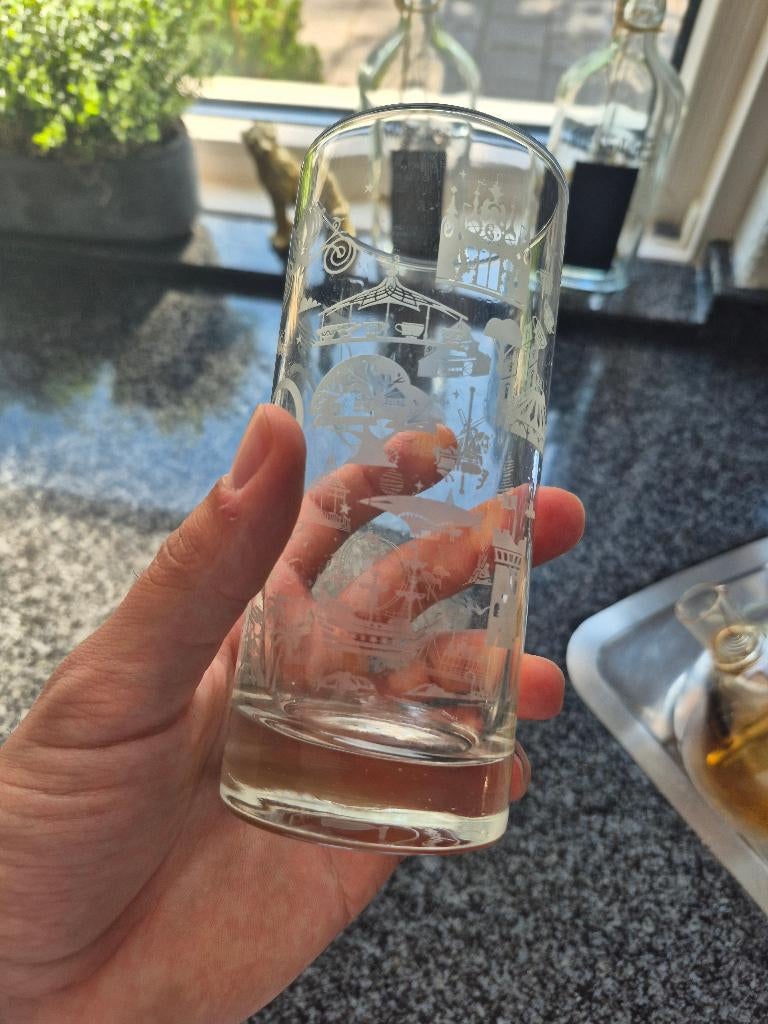 Disneyland parijs glas, Ophalen, Mickey Mouse, Zo goed als nieuw, Servies
