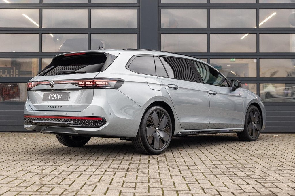 Volkswagen Passat Variant 1.5 eTSI 150pk DSG R-Line Business, 12 maanden, Stof, 1498 cc, Euro 6