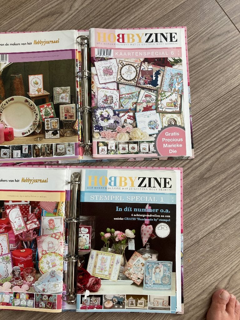Hobbyzine boekjes - 2 volle mappen met diverse edities, Ophalen of Verzenden, Zo goed als nieuw, Overige thema's, Overige typen