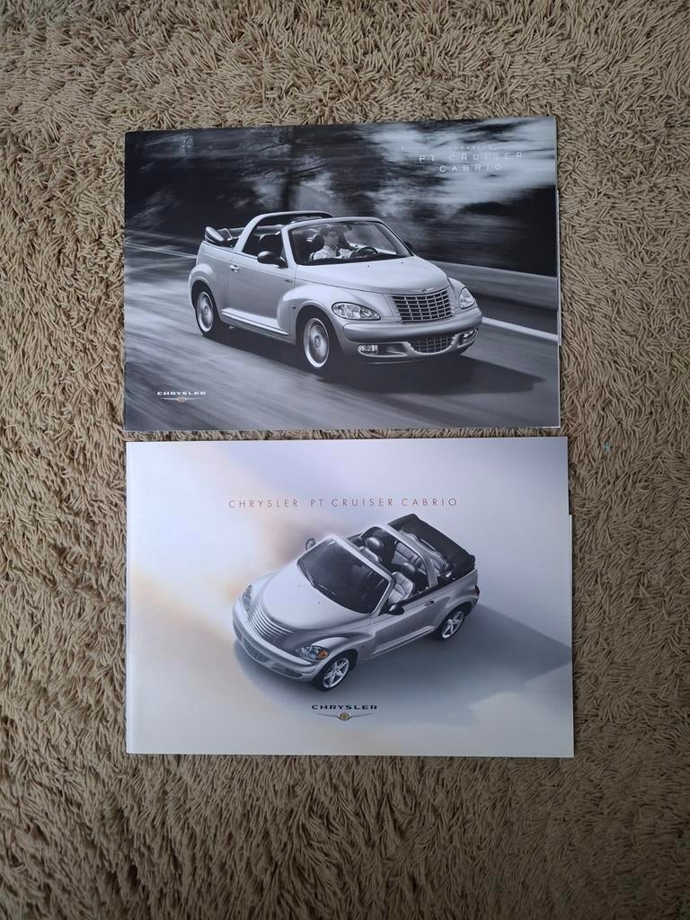 2x autofolder Chrysler PT Cruiser cabrio, Verzenden, Zo goed als nieuw, Overige merken