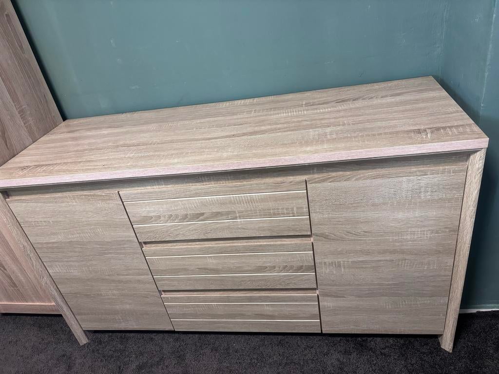 Dressoir met lades en deuren, houtkleur, Huis en Inrichting, Ophalen, Gebruikt, 100 tot 150 cm, Met lade(s)