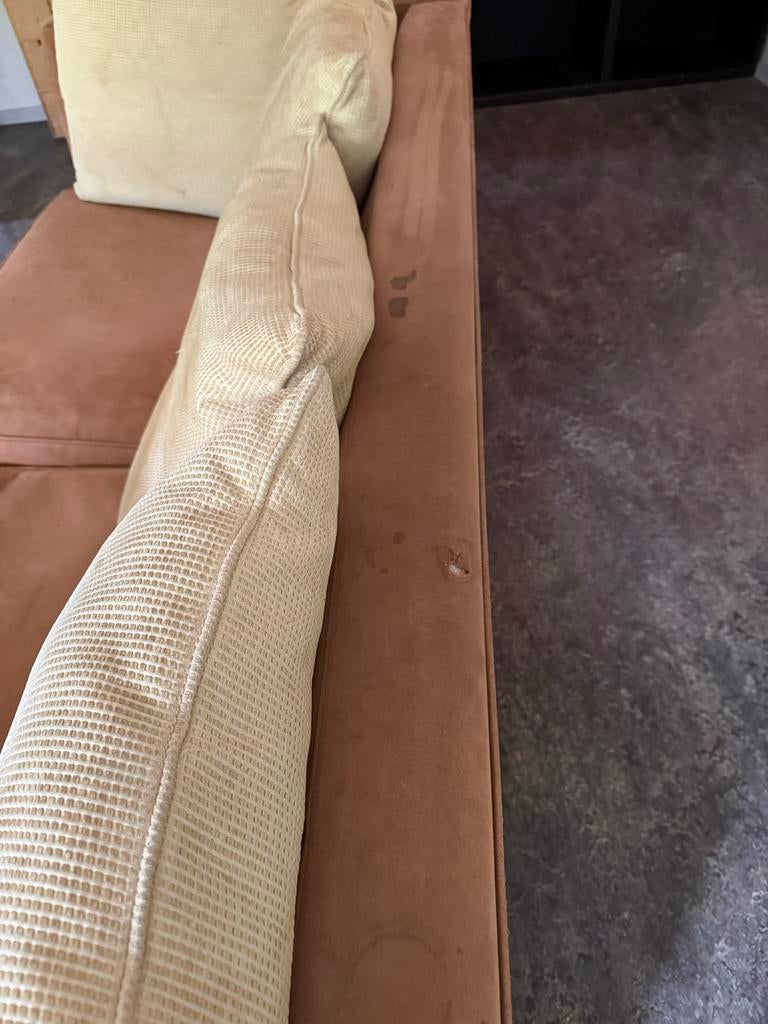 Comfortabele bank met kleine beschadiging en vlek, Huis en Inrichting, Banken | Sofa's en Chaises Longues, Ophalen of Verzenden