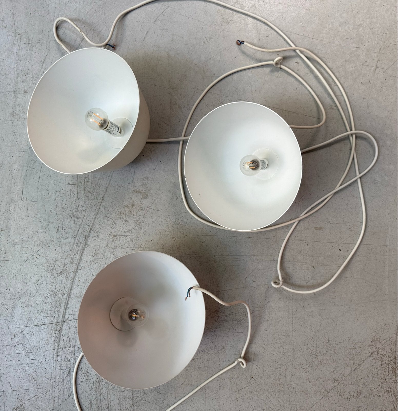 3 x Muuto Ambit Hanglamp Ø25 Wit / E14 fitting - Gebruikt, Ophalen of Verzenden, Gebruikt, Metaal, E14 (klein)
