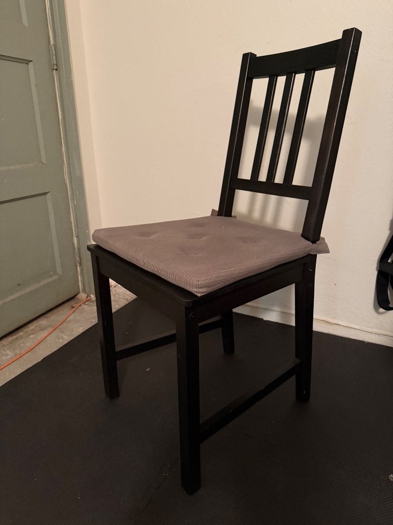 4 IKEA STEFAN eetkamerstoelen, zwart hout met kussens, Huis en Inrichting, Ophalen, Gebruikt, Modern, Scandinavisch, Zwart