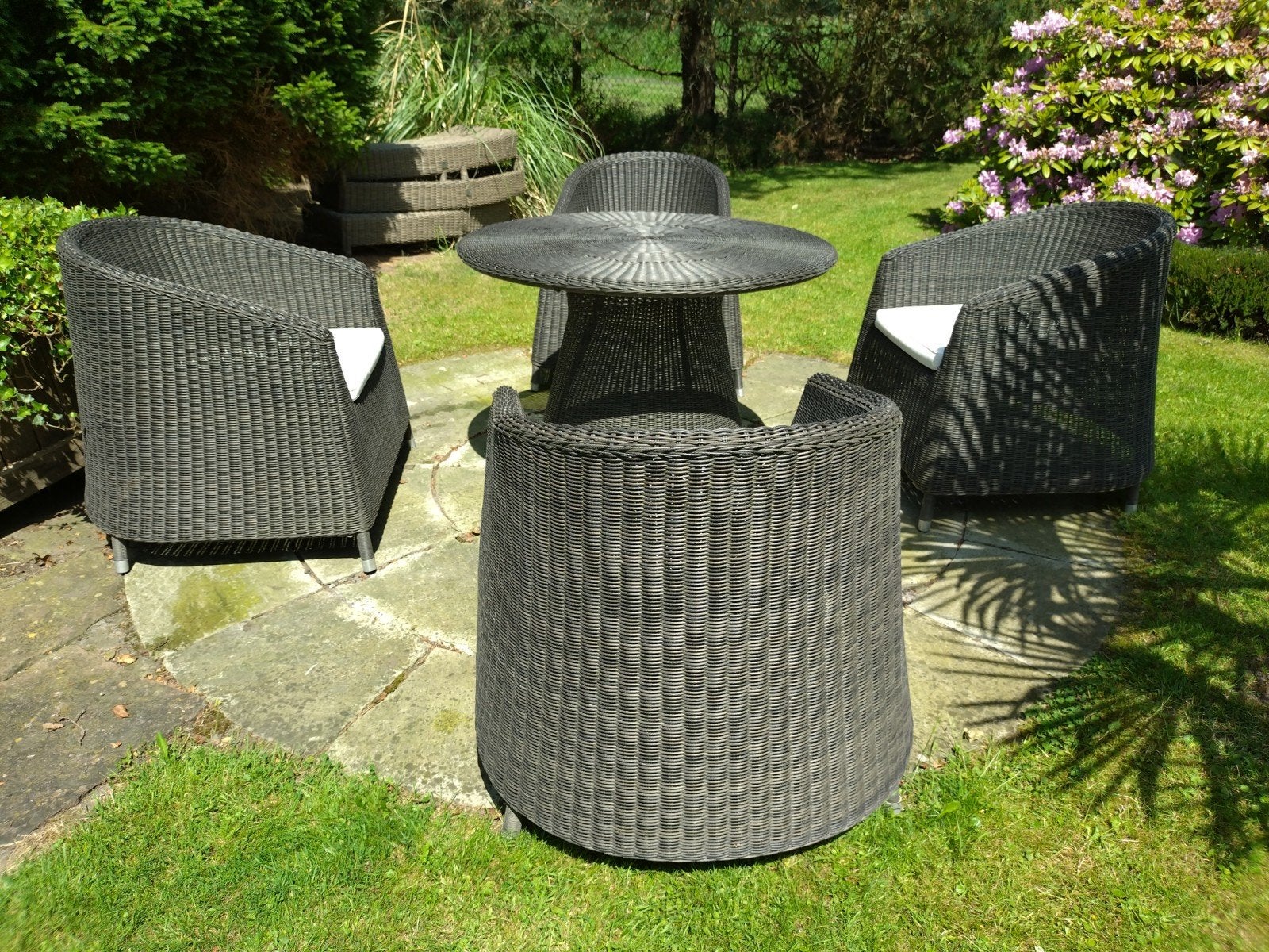 Leuke ronde wicker tuinset met mooie dikke kussens, Tuin en Terras, Vuurkorven, Ophalen, Gebruikt