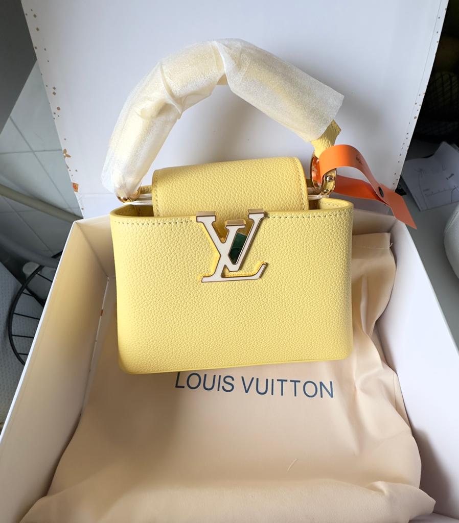 Louis Vuitton CAPUCINES TAS, Sieraden, Tassen en Uiterlijk, Tassen | Damestassen, Ophalen of Verzenden, Nieuw, Geel, Handtas