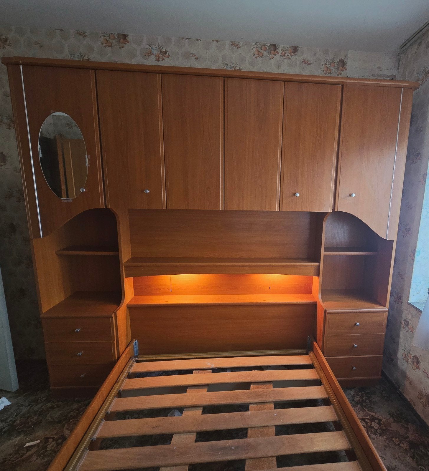 Tweepersoonsbed met ombouw, Huis en Inrichting, Ophalen, Gebruikt, Bruin, Klassiek