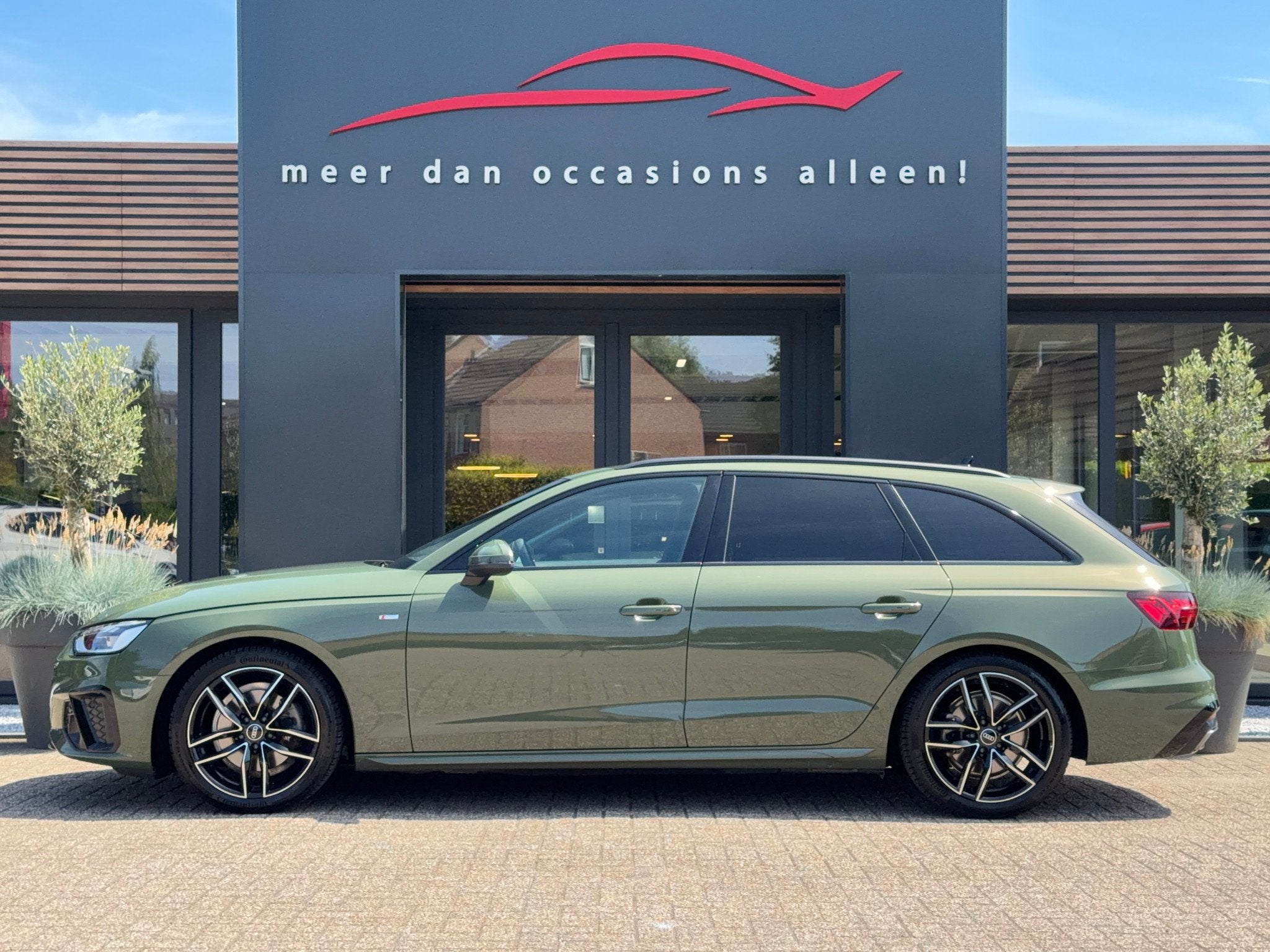 Audi A4 AVANT 35 TFSI S edition competition (bj 2024), Auto's, Gebruikt, A4, Origineel Nederlands, 1500 kg