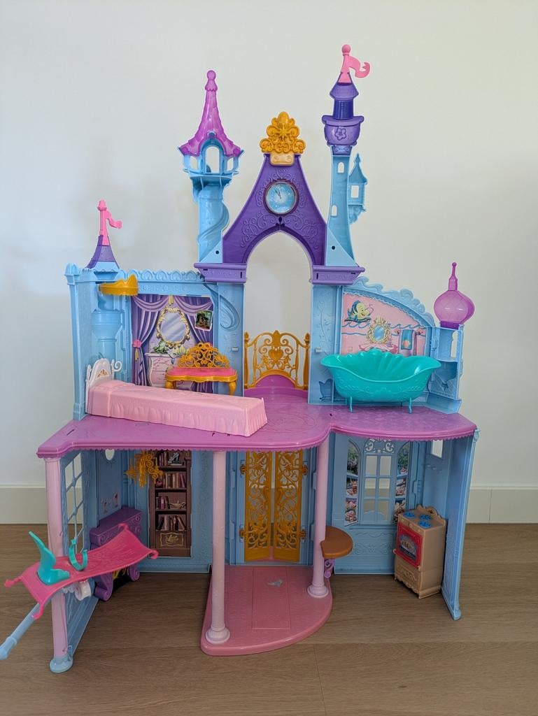 Disney barbie prinsessen kasteel, Kinderen en Baby's, Speelgoed | My Little Pony, Ophalen, Gebruikt