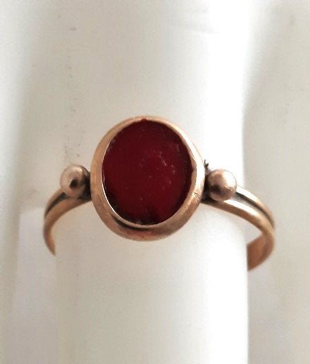 Prachtige Vintage 14K Gouden ring met Rode edelsteen, Ophalen, Zo goed als nieuw, 17 tot 18, Met edelsteen
