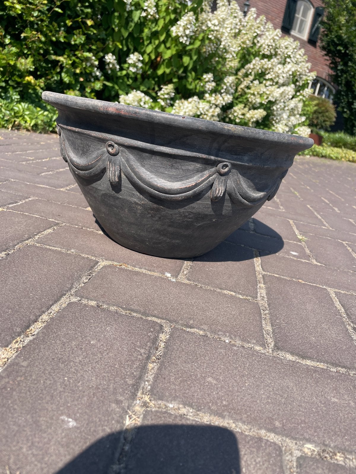 Oude Decoratieve bloempot van  keramic rond, 40 cm diameter, Tuin en Terras, Bloembakken en Plantenbakken, Ophalen, Overige materialen