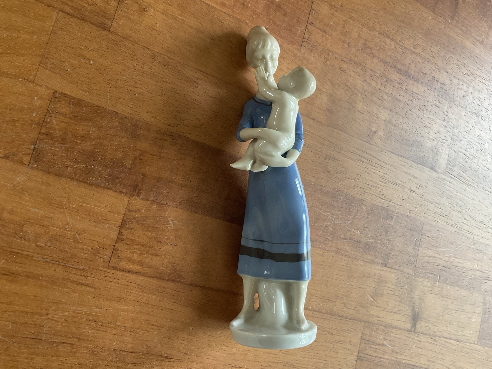 Vintage Porseleinen Beeldje Moeder en Kind - GDR Grafenthal, Ophalen of Verzenden, Zo goed als nieuw, Mens