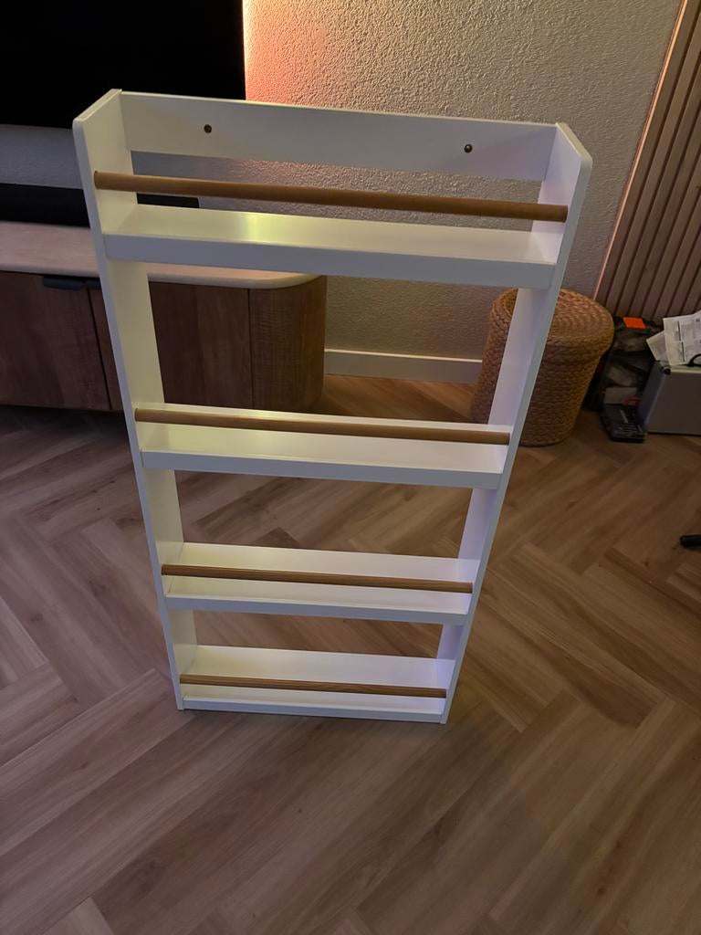Kinderboeken kast - 110x55x15 cm, Met plank(en), 100 tot 150 cm, Zo goed als nieuw, Minder dan 25 cm