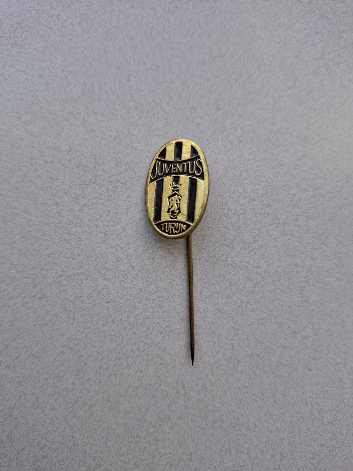 Vintage speldje pin prikker steekspeld Juventus Turijn, Ophalen of Verzenden