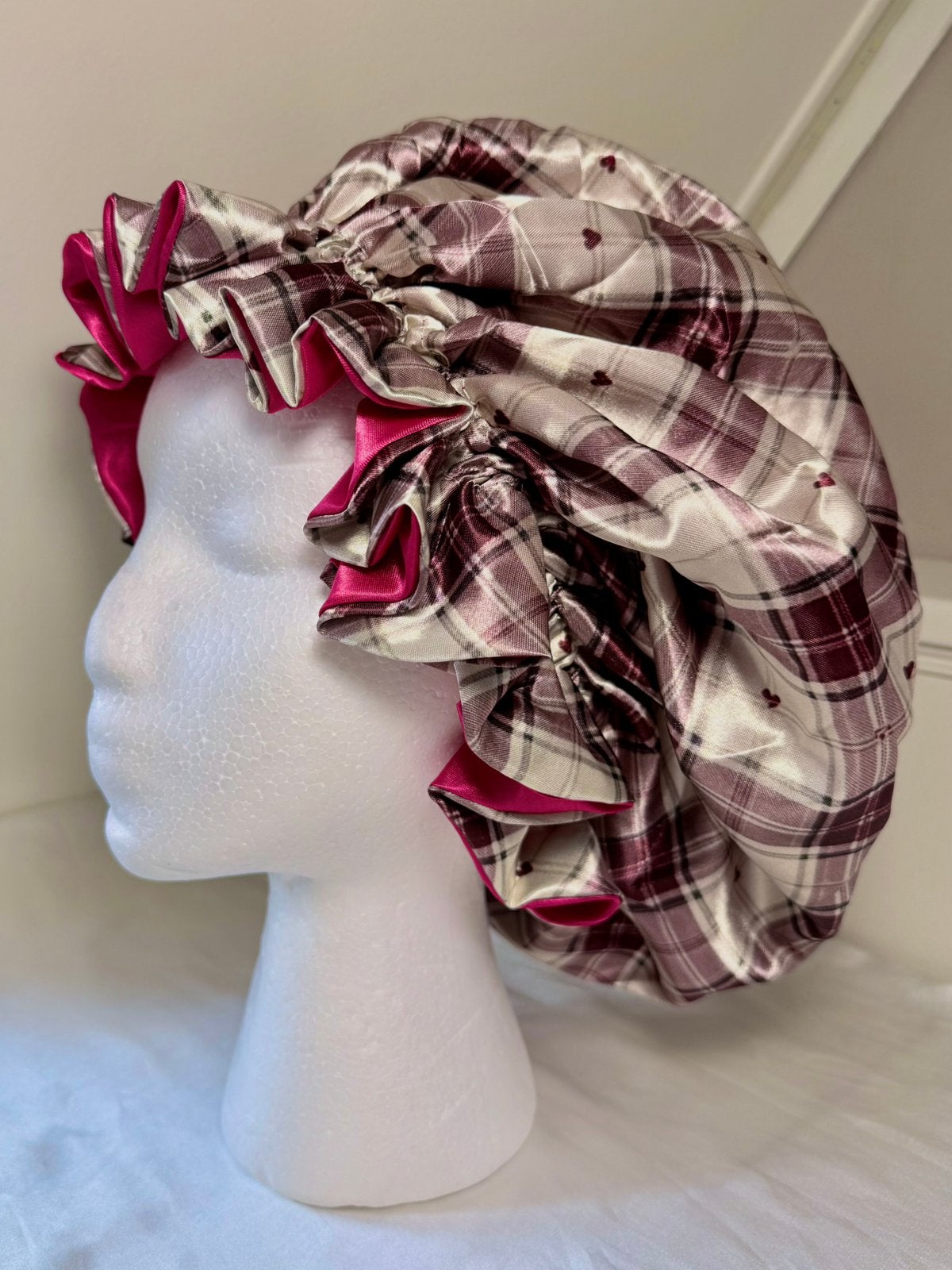 Mooie bonnet/ slaapmutsje silk red, Ophalen of Verzenden, Nieuw