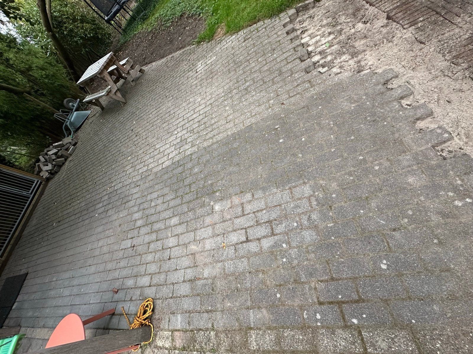 Gebruikte betonnen klinkers - Ideaal voor terras of pad, Tuin en Terras, Ophalen, Gebruikt, Klinkers, 10 m² of meer