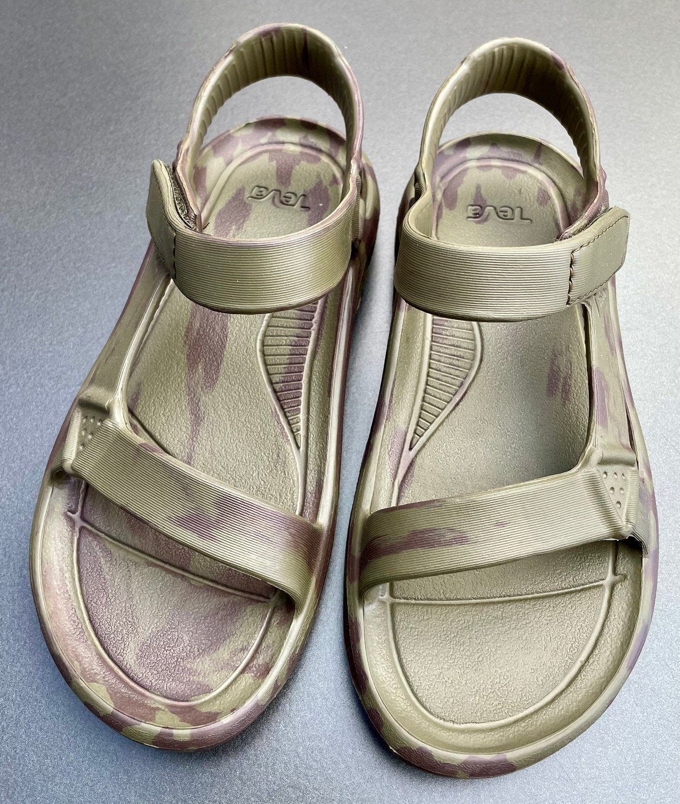 TE KOOP: Teva Huemix Sandalen groen rubber ZGAN - Maat 35, Jongen of Meisje, Overige typen, Ophalen of Verzenden, Zo goed als nieuw