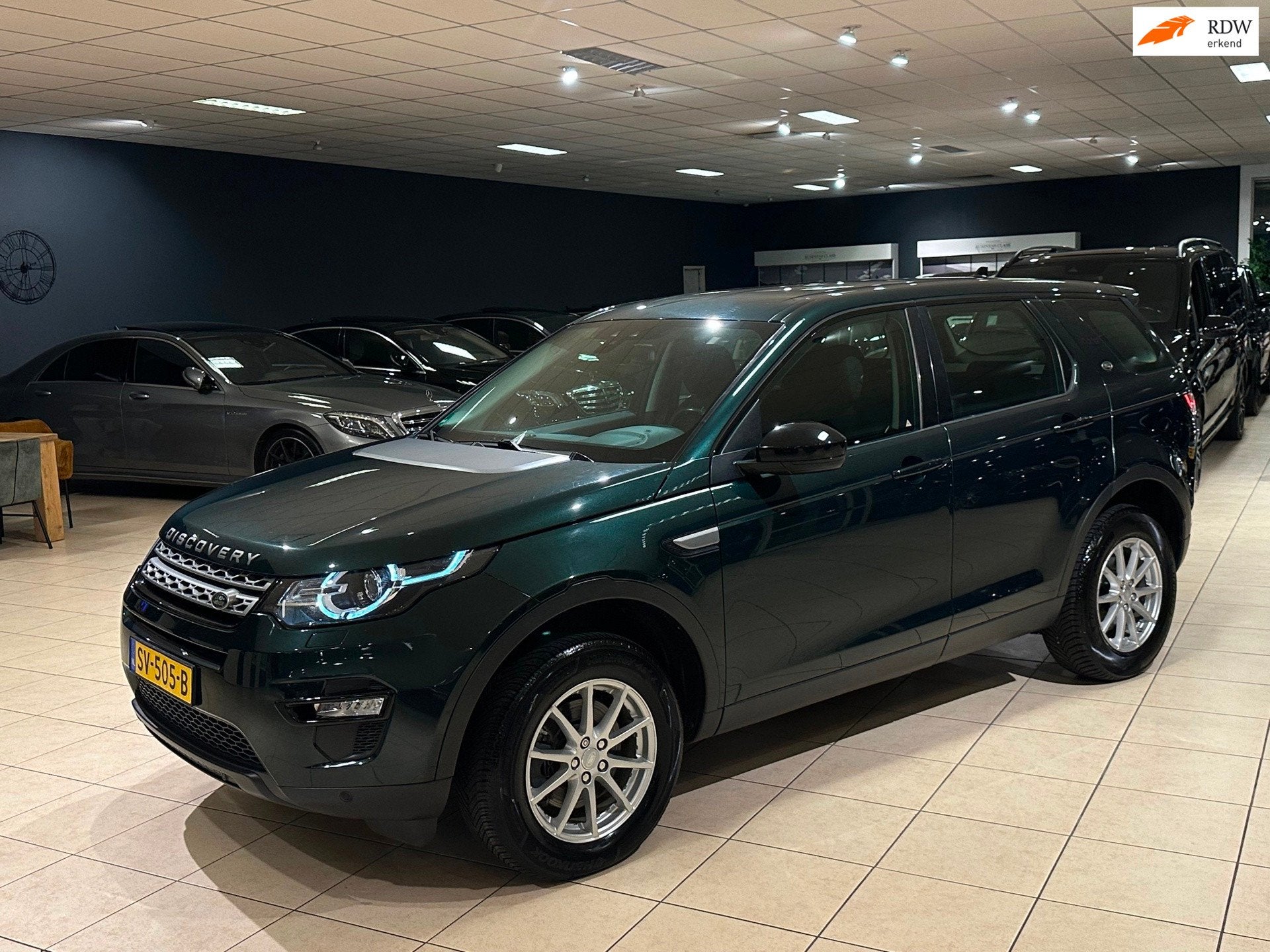 Land Rover Discovery Sport 2.0 TD4 Urban Series Pure|Trekhaa, Auto's, Automaat, Dealer onderhouden, Gebruikt, 4 cilinders