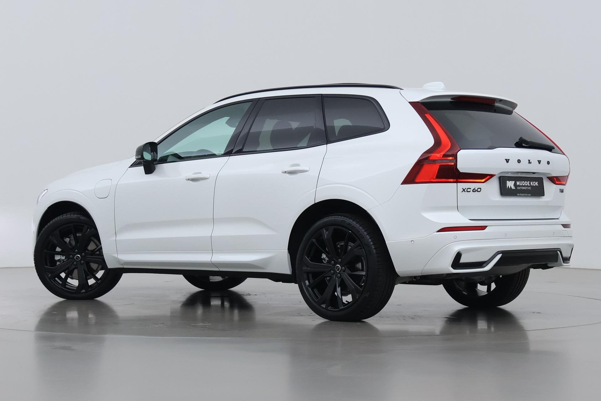 Volvo XC60 T6 Plus Black Edition | Harman/Kardon | Pilot Ass, Automaat, Gebruikt, Euro 6, 4 cilinders