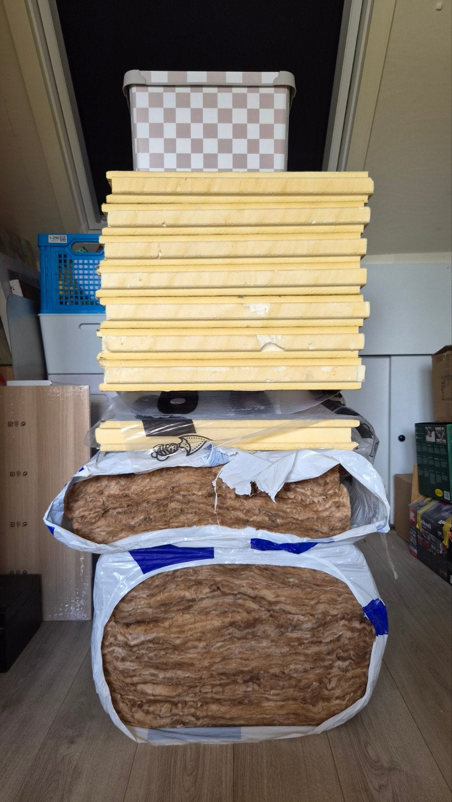 IKO PIR platen en Knauf Acoustifit isolatie, 4 tot 8 cm, 10 tot 15 m², Dakisolatie, Nieuw
