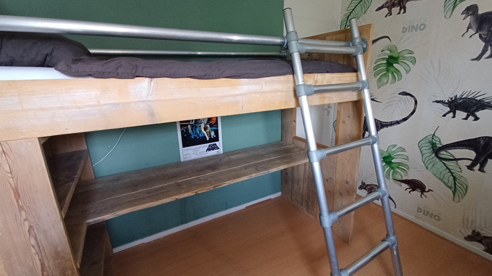 Stoere steigerhouten bovenslaper met bureau, hoogte 1.80 bre, Ophalen, Zo goed als nieuw, Hoogslaper