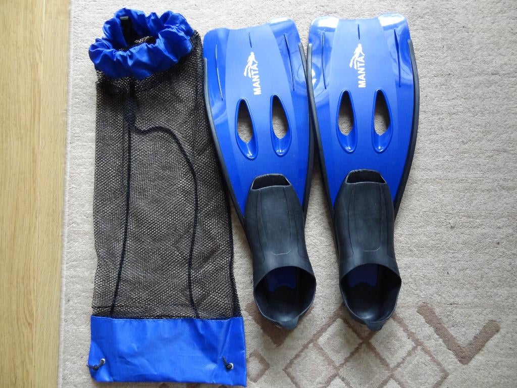 Manta Zwemvliezen Maat 38/39, Watersport en Boten, Ophalen of Verzenden, Zo goed als nieuw, Snorkelvinnen