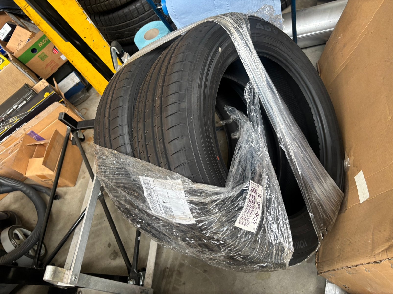 4 nwe Yokohama 225/55R18 Advan zomer, Auto-onderdelen, Banden en Velgen, Ophalen, 18 inch, Nieuw, Band(en)