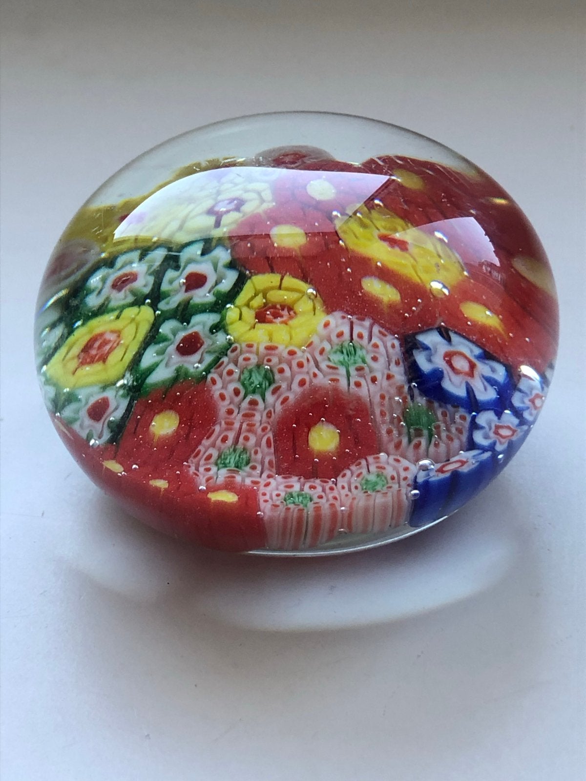 Kleine kleurrijke glazen presse-papier millefiori, Antiek en Kunst, Antiek | Glas en Kristal, Ophalen of Verzenden