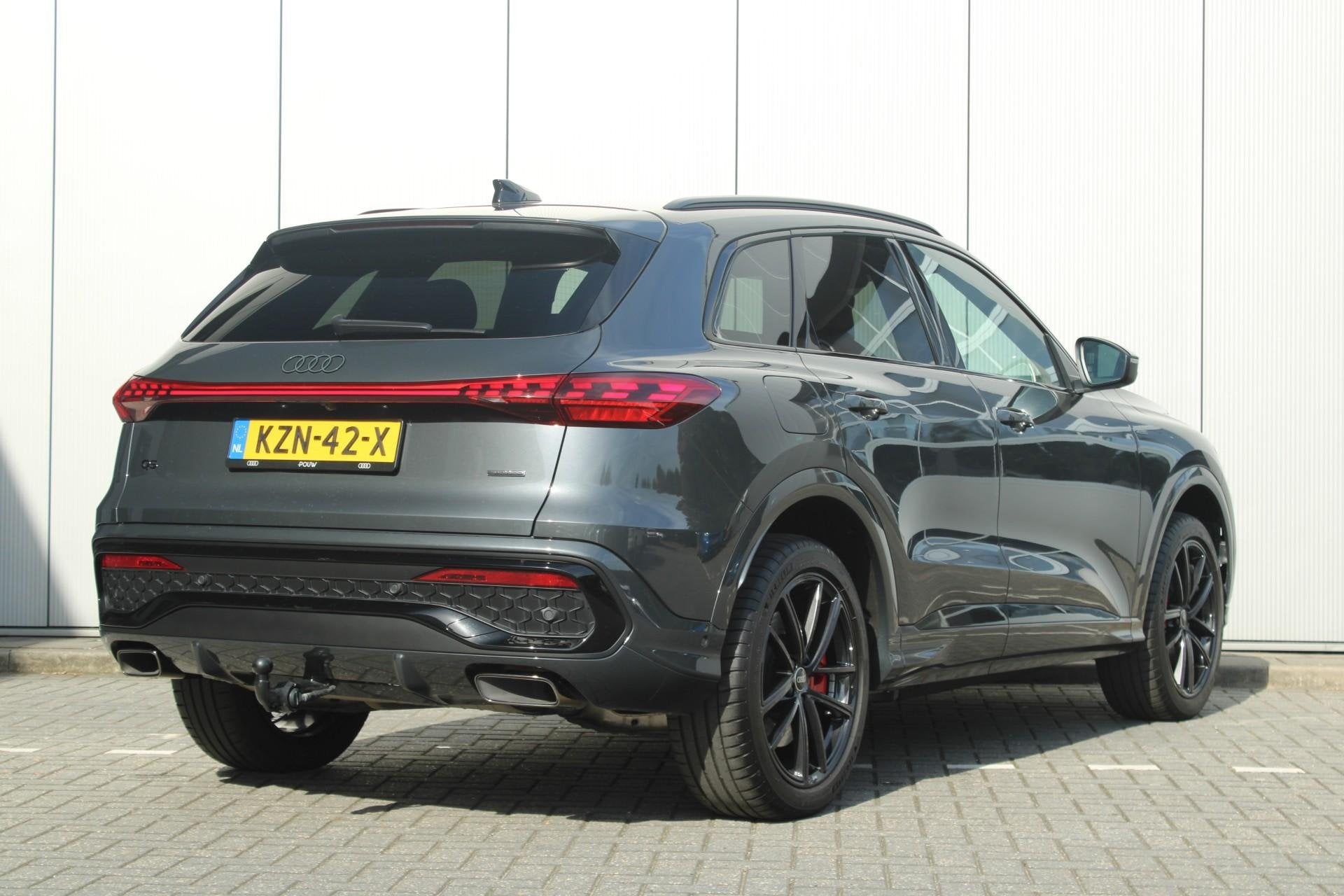 Audi Q5 TFSI 367pk e-hybrid quattro S edition Competition |, Automaat, 12 maanden, Gebruikt, 4 cilinders