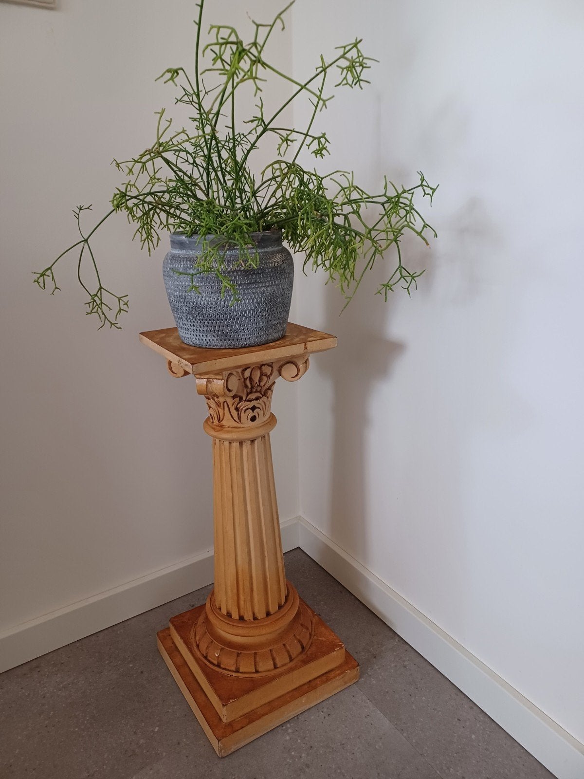 Antiek Hout Pedestal Pilaar Sokkel Zuil Korinthisch H60cm, Ophalen