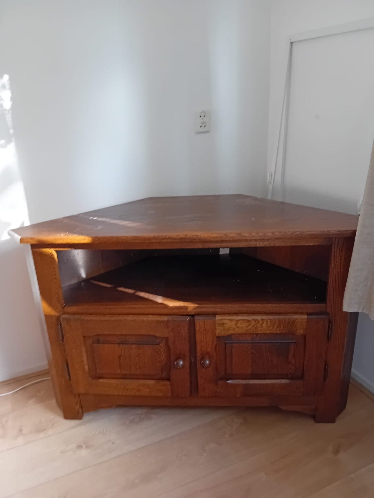 Eikenhouten TV kast, Ophalen, Gebruikt, 100 tot 150 cm, Eikenhout