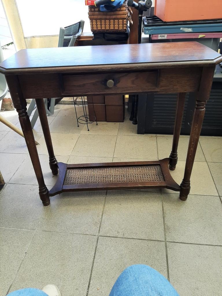 Antieke Stijlvolle Side Table met Rotan en Lade, Ophalen