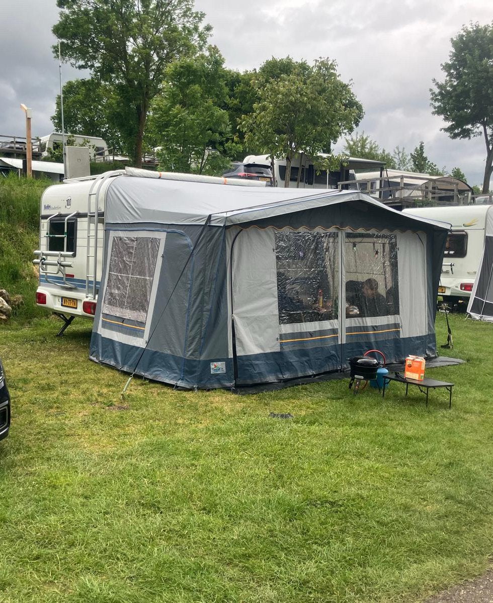 Nette Hobby Excellent Easy 400 caravan, Hobby, Airco, Treinzit, 750 - 1000 kg