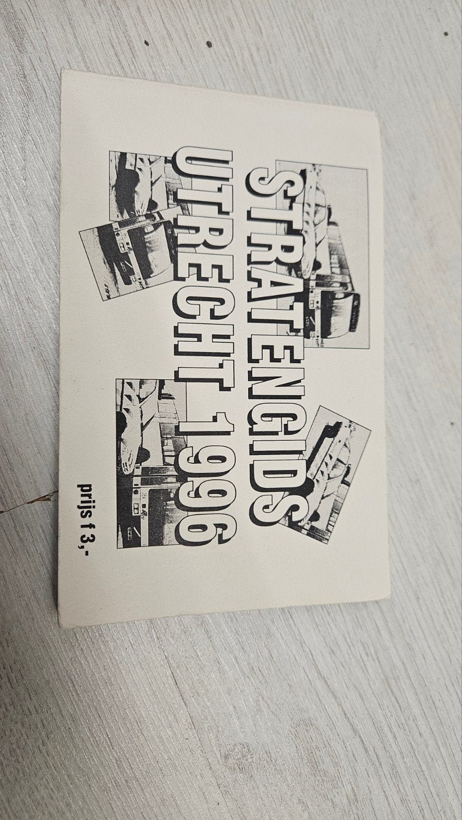 Stratengids Utrecht 1996, Regio Politie Stad Utrecht / Stedelijk Vervoerbedrijf Utrecht, Ophalen of Verzenden, Reisgids of -boek