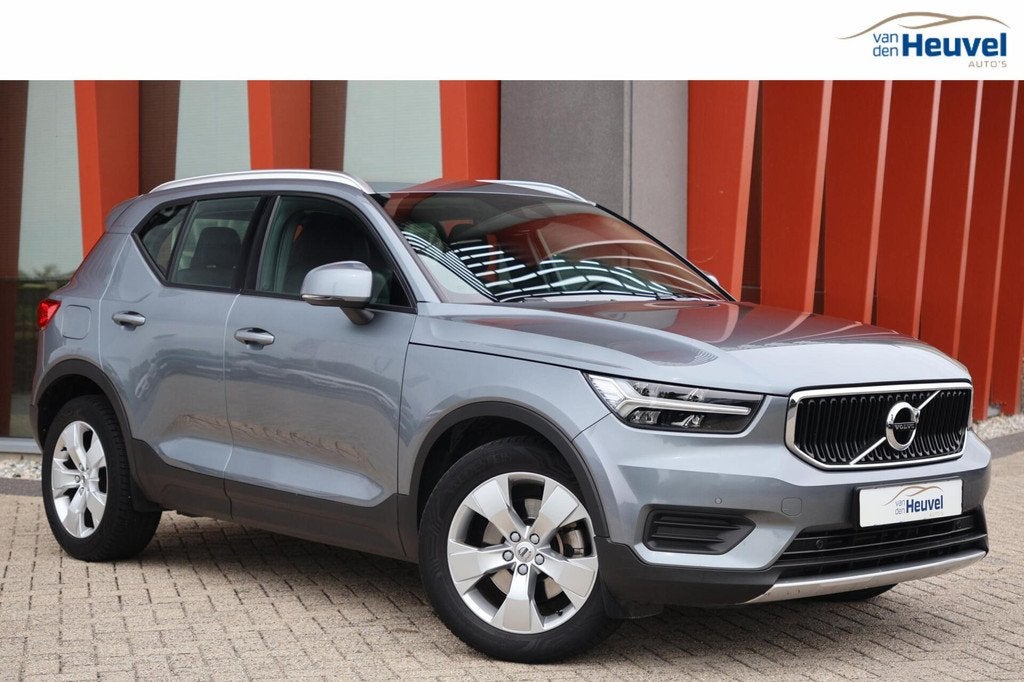 Volvo XC40 T4 Momentum | Trekhaak | Leder | Parkeercamera, 12 maanden, 15 km/l, Bedrijf, Automatische klimaatregeling